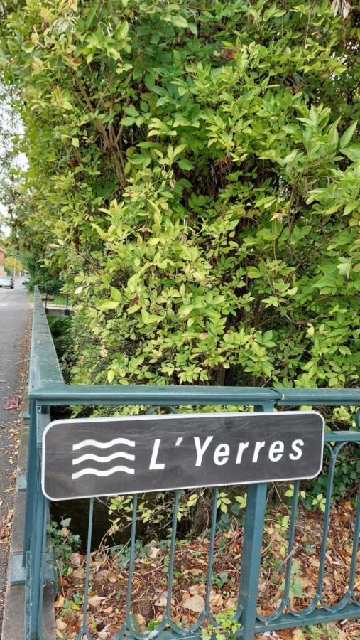 Chalet Fleuve Avec Parking-Barbecue Yerres Bagian luar foto